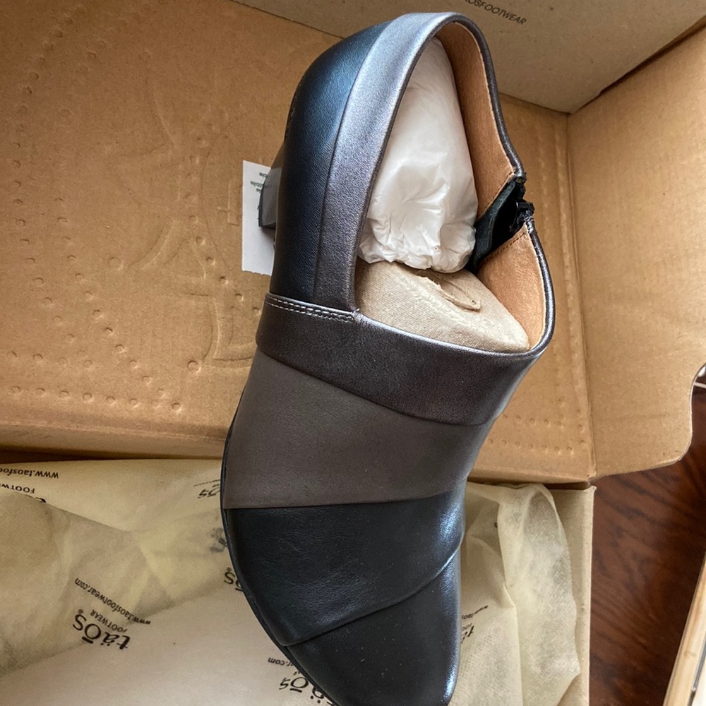 Taos footwear triumph bootie shoes leather